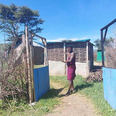 Sekenani Maasai Homestay Camping מראה חיצוני תמונה
